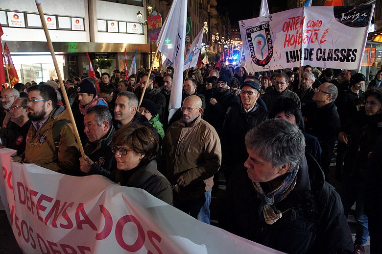 2016 03 10 Manifestacion10MarzoVigo19.JPG